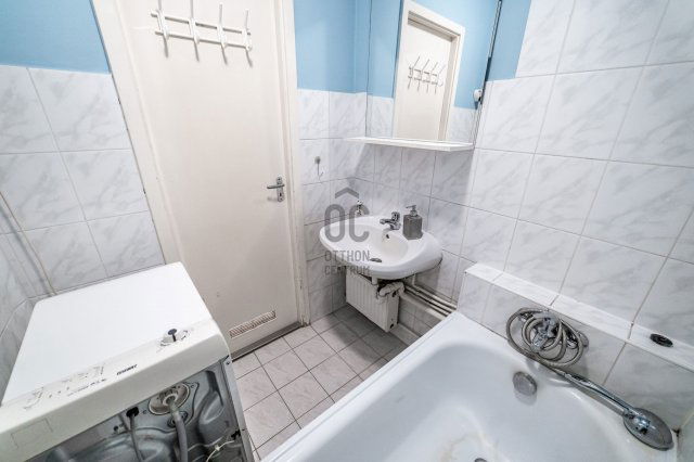 Eladó panellakás, Szegeden 44 M Ft, 2 szobás