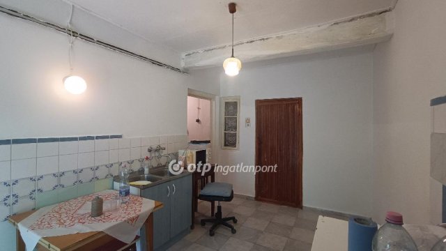 Eladó családi ház, Tengődön 20.5 M Ft, 4 szobás