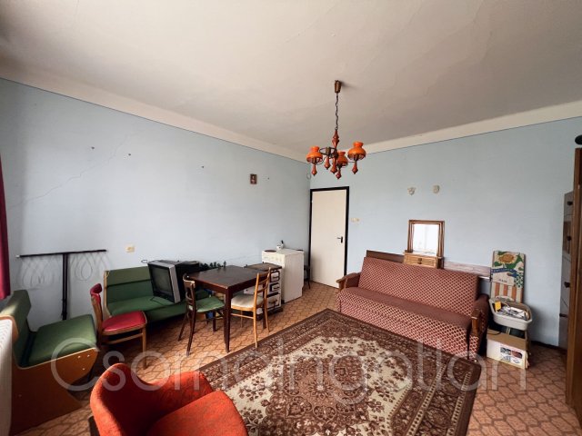 Eladó családi ház, Szárföldön 40.5 M Ft, 3 szobás