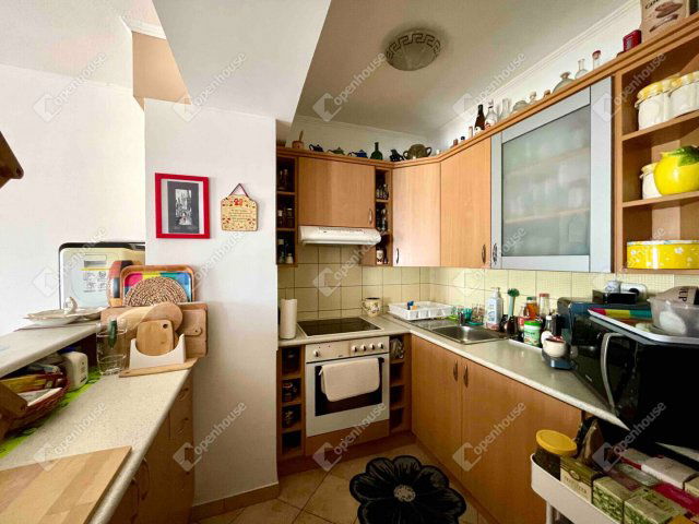 Eladó téglalakás, Székesfehérvárott 78 M Ft, 4 szobás