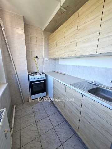 Kiadó panellakás, albérlet, Százhalombattán 230 E Ft / hó