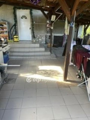 Eladó családi ház, Miskolcon 30 M Ft, 3 szobás