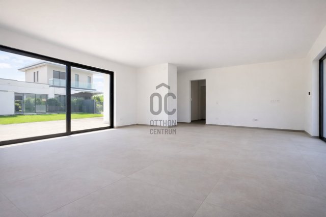 Eladó családi ház, Székesfehérvárott 199 M Ft, 6 szobás