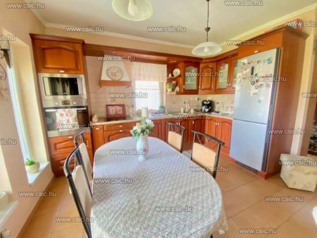 Eladó ikerház, Pomázon 139 M Ft, 4 szobás / költözzbe.hu