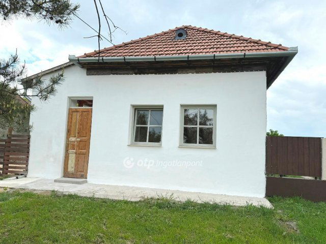Eladó családi ház, Tiszanánán 23.5 M Ft, 3 szobás