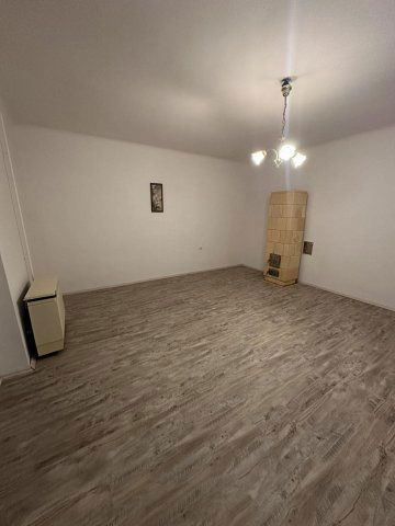 Eladó téglalakás, Komlón 17.5 M Ft, 1 szobás