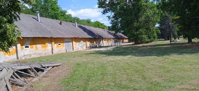 Eladó ipari ingatlan, Bábolnán 279 M Ft / költözzbe.hu