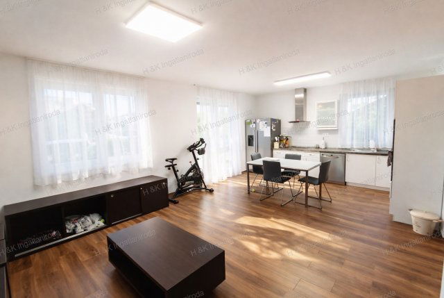 Eladó téglalakás, Dunakeszin 129.9 M Ft, 4 szobás