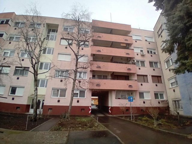 Eladó téglalakás, Gyöngyösön 34.9 M Ft, 2 szobás