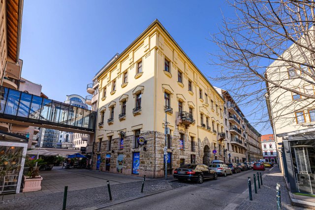 Eladó téglalakás, Budapesten, VII. kerületben 99.9 M Ft