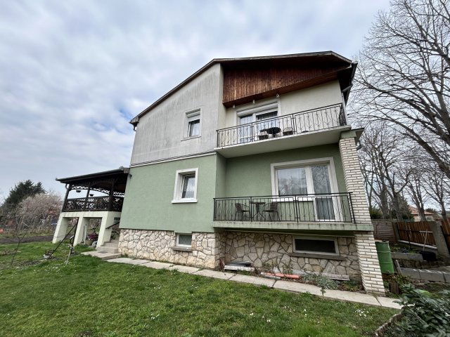 Eladó családi ház, Győrött 98.8 M Ft, 5+1 szobás