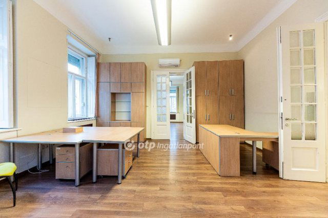 Kiadó iroda, Budapesten, VI. kerületben 450 E Ft / hó, 4 szobás
