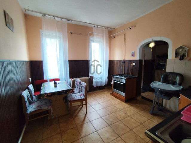 Eladó sorház, Várpalotán 36 M Ft, 2 szobás