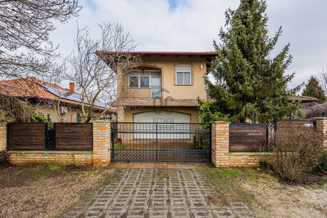 Eladó családi ház, Siófokon 219 M Ft, 5 szobás