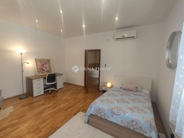 Eladó családi ház, Budapesten, XV. kerületben 185 M Ft, 4 szobás