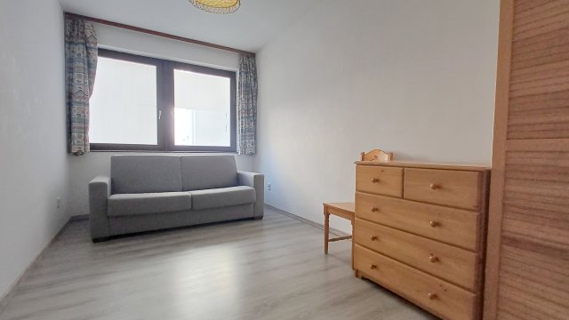 Eladó téglalakás, Győrött 65 M Ft, 2 szobás