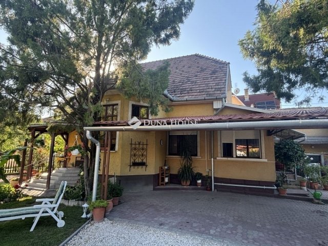 Eladó családi ház, Dunavarsányban 95 M Ft, 7 szobás