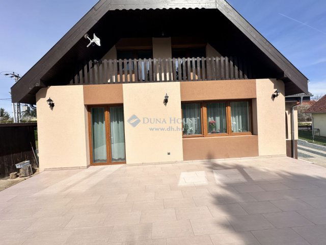 Eladó családi ház, Őriszentpéteren 159 M Ft, 4+2 szobás