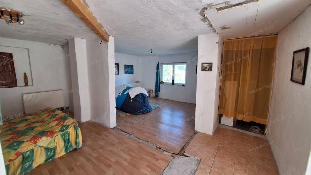 Eladó családi ház, Győrságon 32 M Ft, 3 szobás