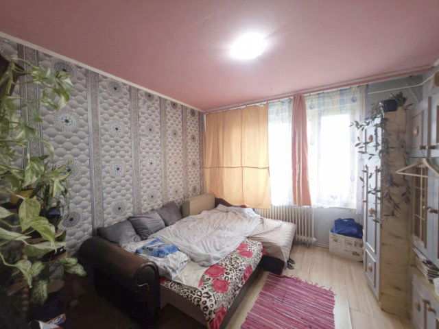 Eladó panellakás, Dunaújvárosban 26 M Ft, 2+1 szobás