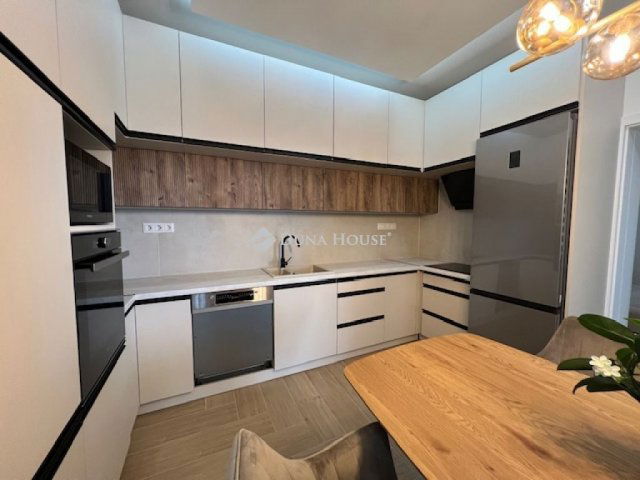 Eladó ikerház, Nyíregyházán 103 M Ft, 4 szobás