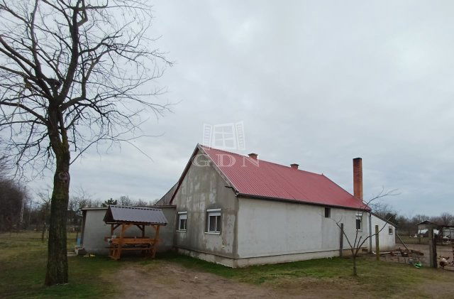Eladó mezogazdasagi ingatlan, Baján 39 M Ft, 3 szobás