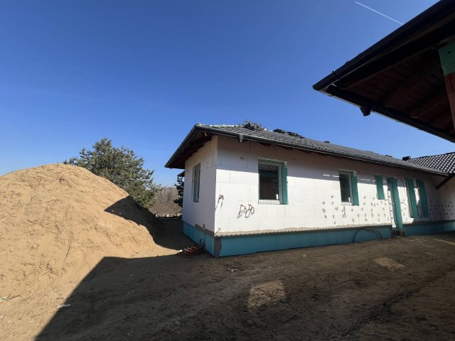 Eladó ikerház, Erdőkertesen 104.9 M Ft, 5 szobás