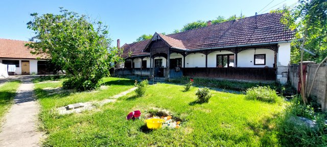 Eladó családi ház, Békésen 17 M Ft, 2 szobás