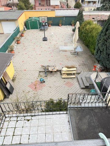 Eladó családi ház, Győrött 84.9 M Ft, 5 szobás