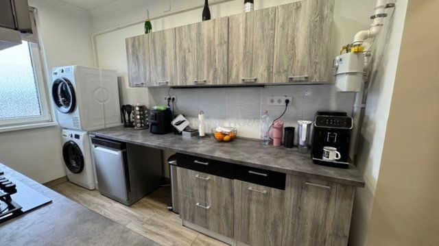 Eladó téglalakás, Debrecenben 59.5 M Ft, 2 szobás