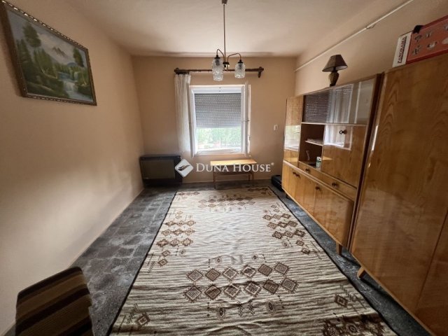 Eladó családi ház, Szegeden 69.5 M Ft, 4 szobás