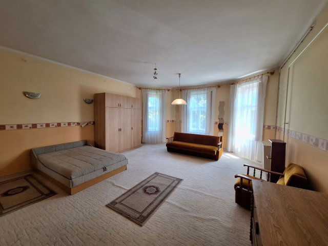 Eladó téglalakás, Makón 19.56 M Ft, 2+1 szobás
