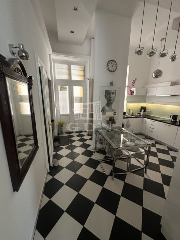 Eladó téglalakás, Budapesten, VII. kerületben 101 M Ft, 2 szobás
