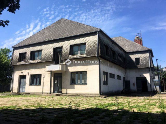 Eladó ipari ingatlan, Devecseren 106 M Ft / költözzbe.hu