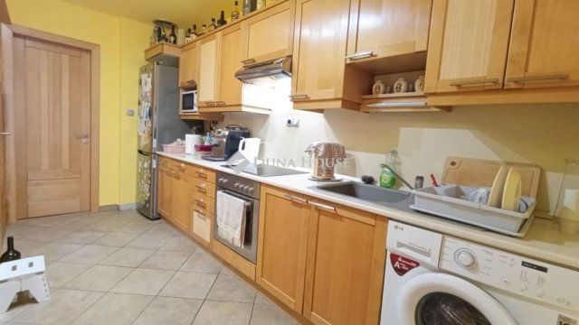 Eladó téglalakás, Mohácson 78.499 M Ft, 5 szobás