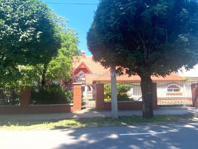 Eladó családi ház, Orosházán 69.9 M Ft, 2 szobás