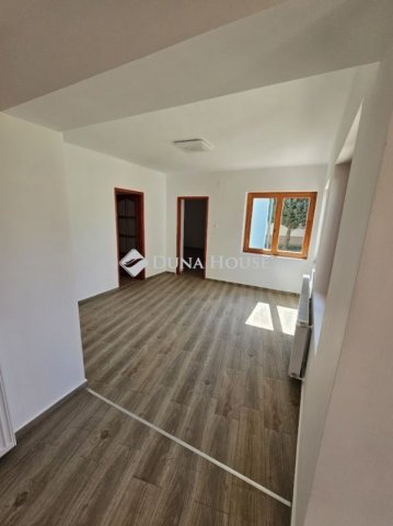 Eladó családi ház, Zalakaroson 85.9 M Ft, 4 szobás