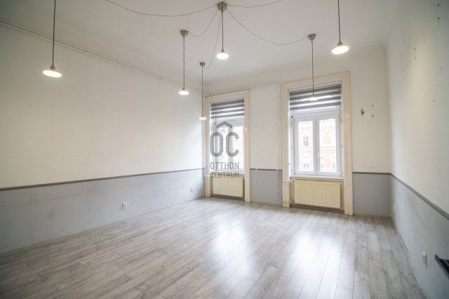 Eladó téglalakás, Budapesten, VII. kerületben, Erzsébet körúton