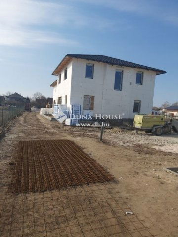 Eladó ikerház, Vecsésen 119 M Ft, 5 szobás