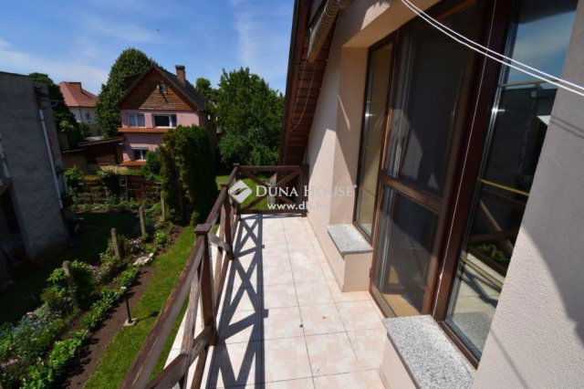 Eladó családi ház, Hajdúszoboszlón 140 M Ft, 8 szobás