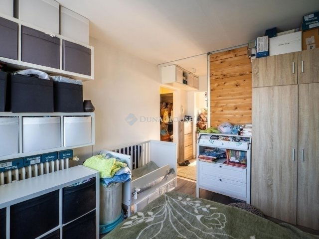 Eladó panellakás, Pécsett 44.9 M Ft, 2 szobás