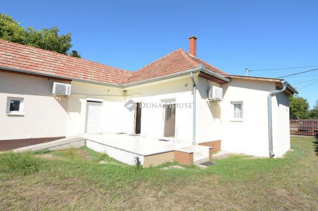 Kiadó családi ház, albérlet, Kerekegyházán 200 E Ft / hó