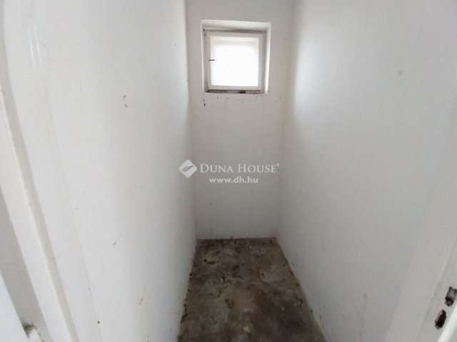 Eladó ikerház, Szegeden 49 M Ft, 2 szobás / költözzbe.hu