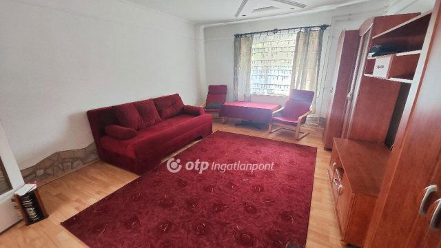 Eladó családi ház, Devecseren 19.9 M Ft, 2 szobás