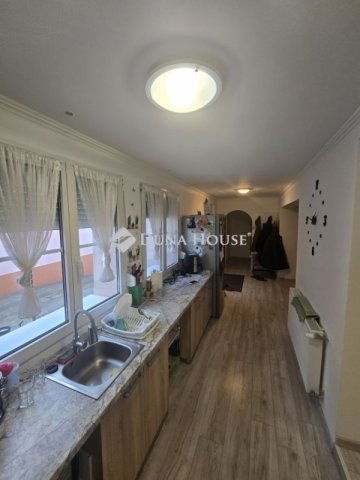 Eladó téglalakás, Baján 43 M Ft, 3 szobás