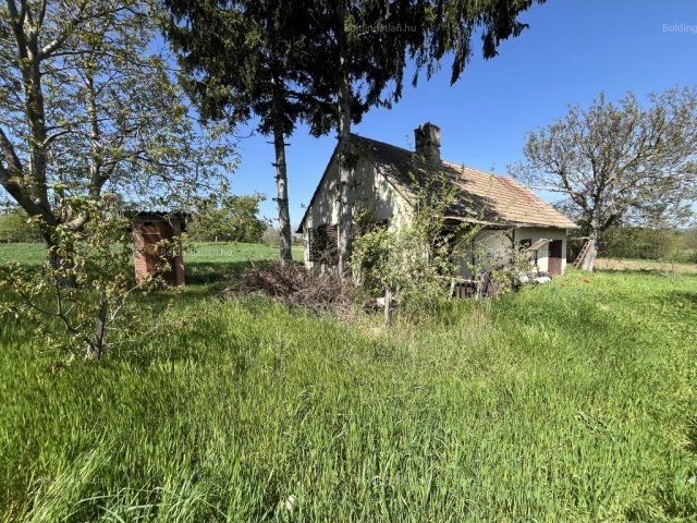 Eladó nyaraló, Kéthelyen 11.8 M Ft, 2 szobás