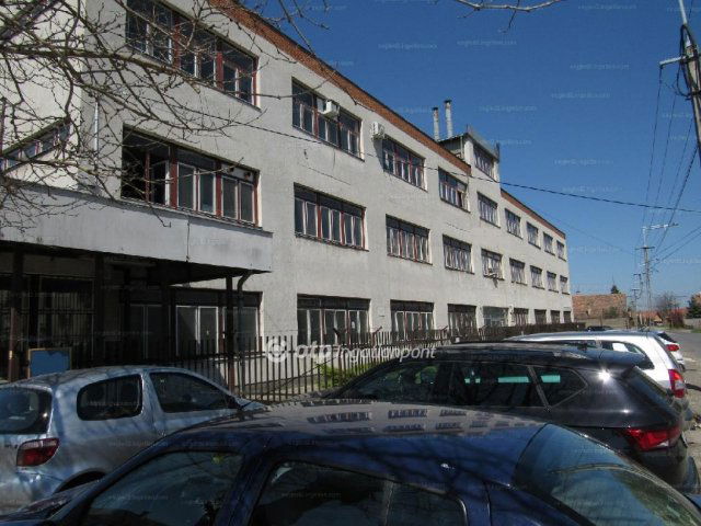 Eladó ipari ingatlan, Nagykőrösön 579 M Ft