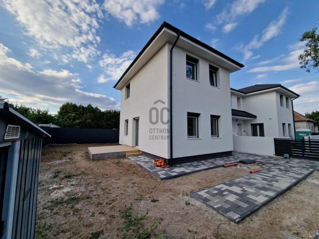 Eladó ikerház, Budapesten, XVIII. kerületben 125 M Ft, 5 szobás
