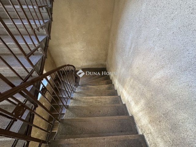 Eladó téglalakás, Budapesten, VIII. kerületben 44 M Ft, 1 szobás