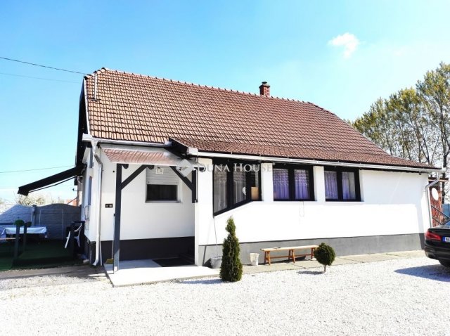 Eladó családi ház, Jászfényszarun 63 M Ft, 5 szobás